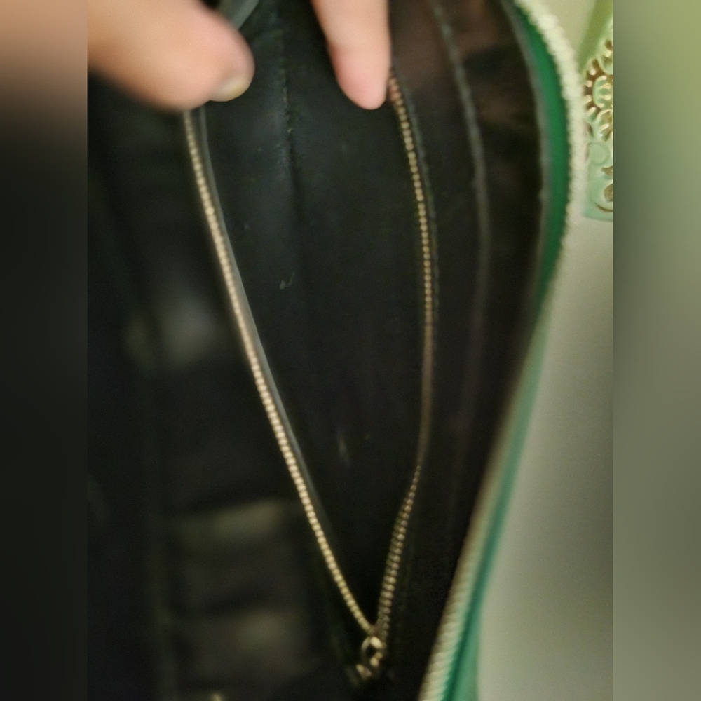 Balenciaga Triangle Leather bag - Picture 15 of 16